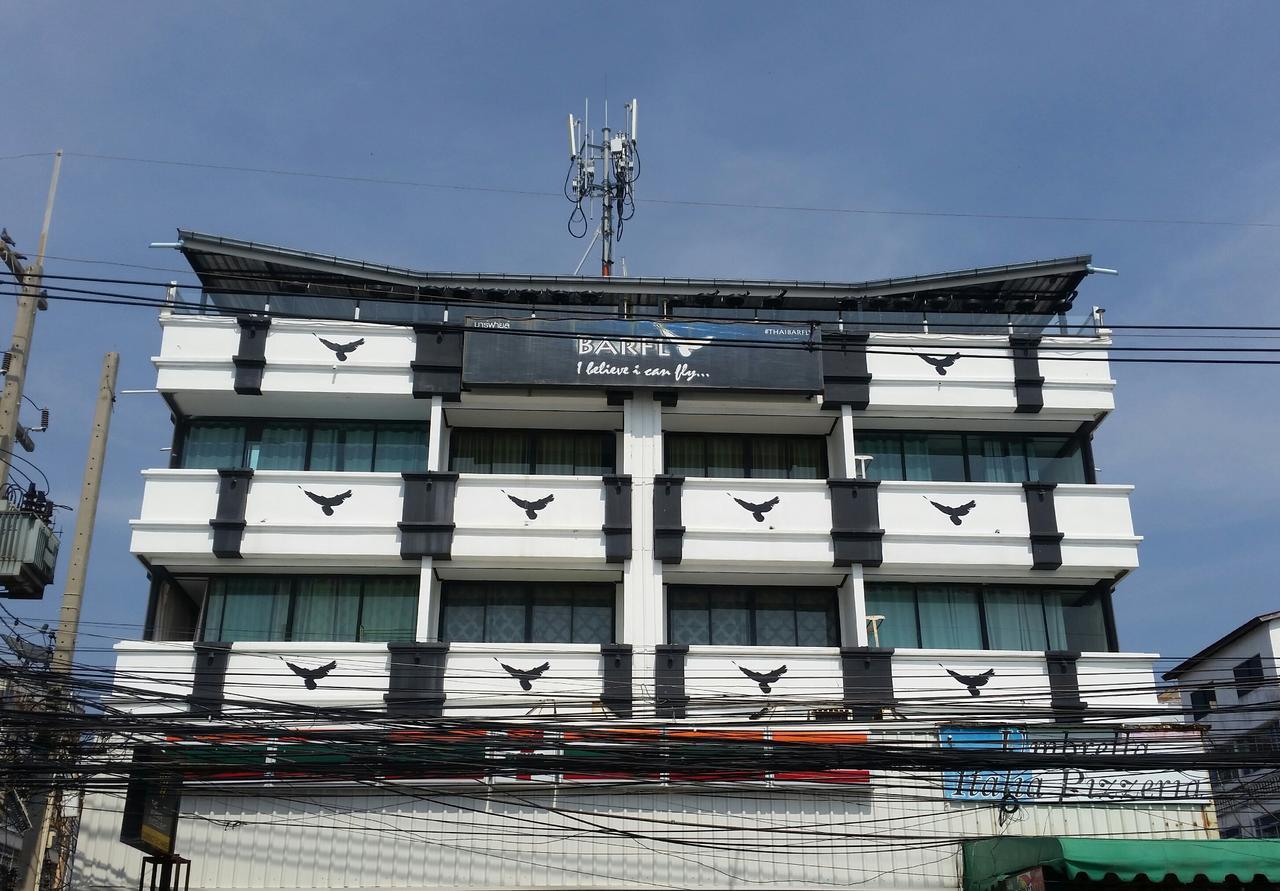 Hotel Barfly Pattaya Jomtien Beach Exterior foto