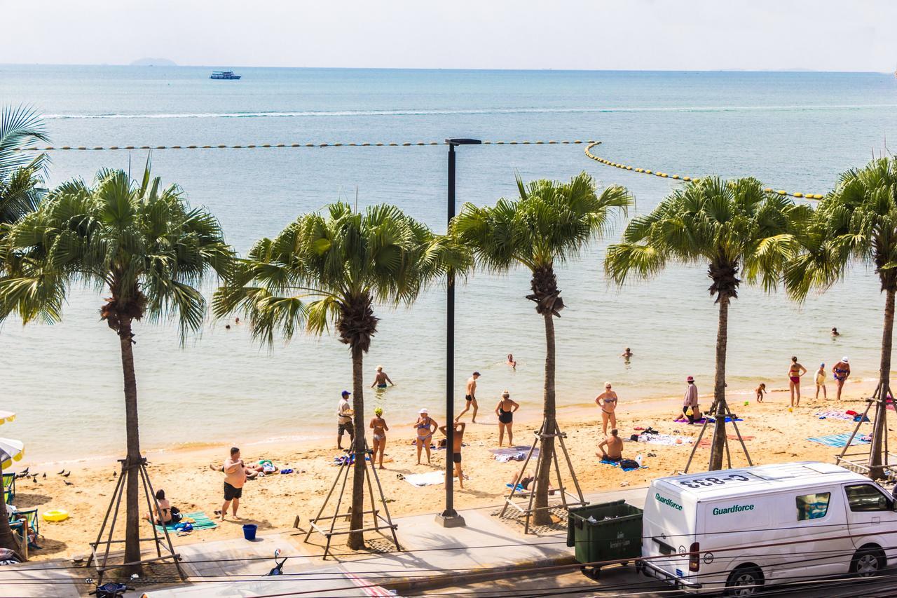 Hotel Barfly Pattaya Jomtien Beach Exterior foto